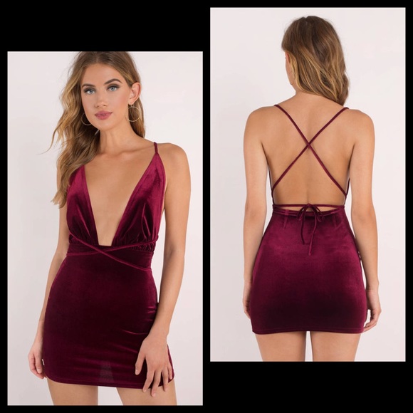 TOBI Velvet Plunge Criss Cross Halter Party Dress - Picture 2 of 7
